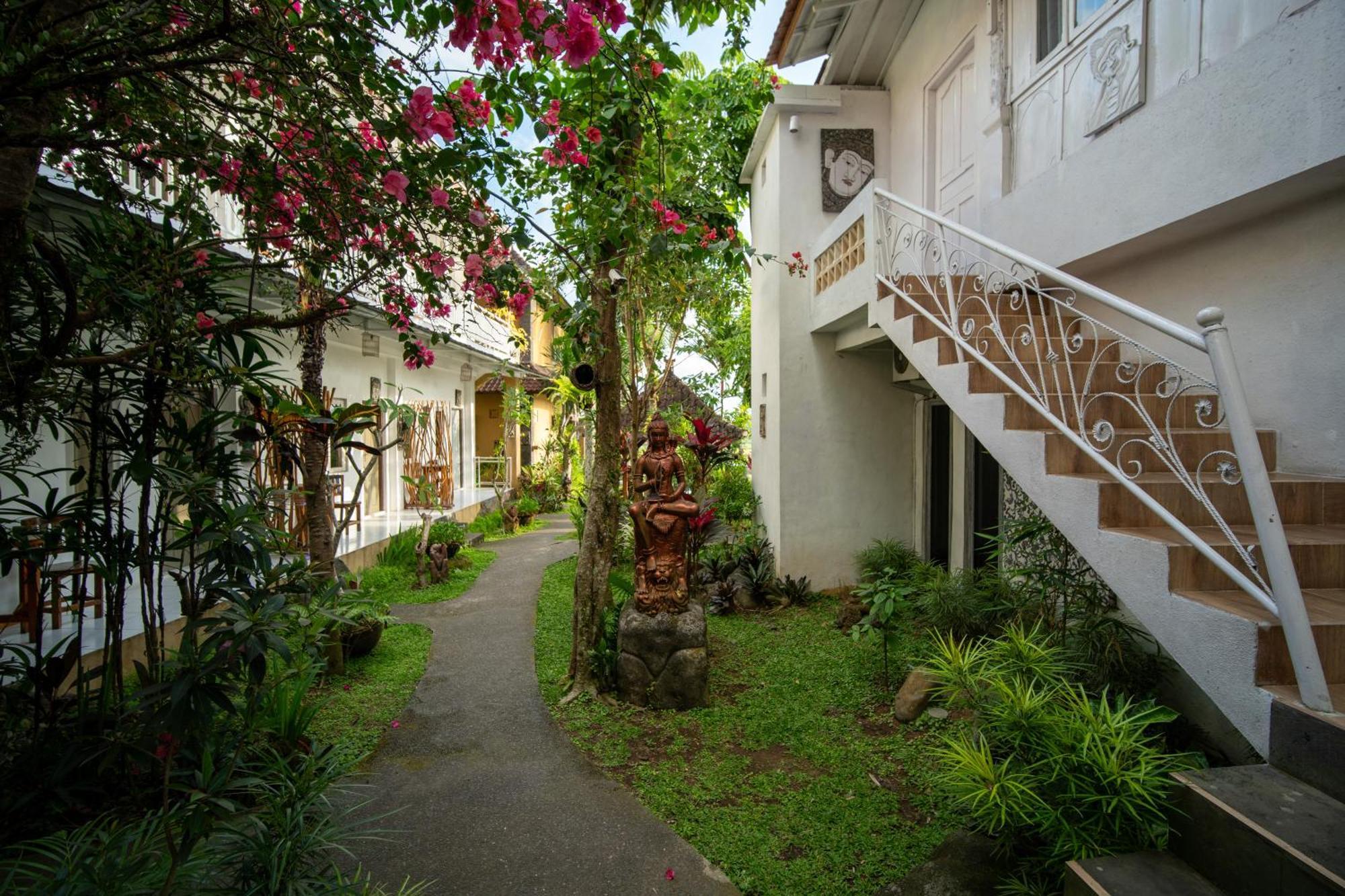 Kubu Sari Ubud Экстерьер фото